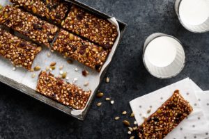 nut free homemade energy bars_jennifer tyler lee_2018